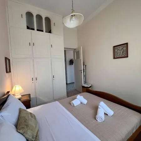 Апартаменты Kato Geitonia House Тинос